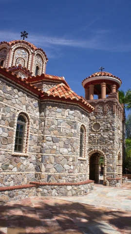 Главный храм монастыря, освященный в честь преп. Антония Великого и свт. Нектария Эгинского.