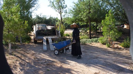 Отец Никон за работой