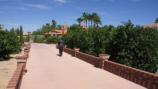 Монастырская дорога