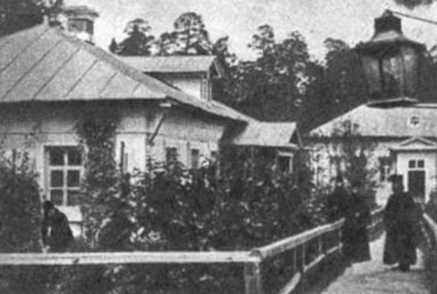 «Оптина пустынь. Келлии скита», 1910-е гг.